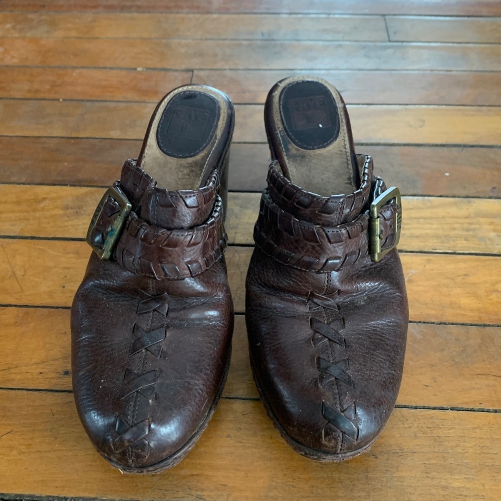 Frye womens mule / clog  8